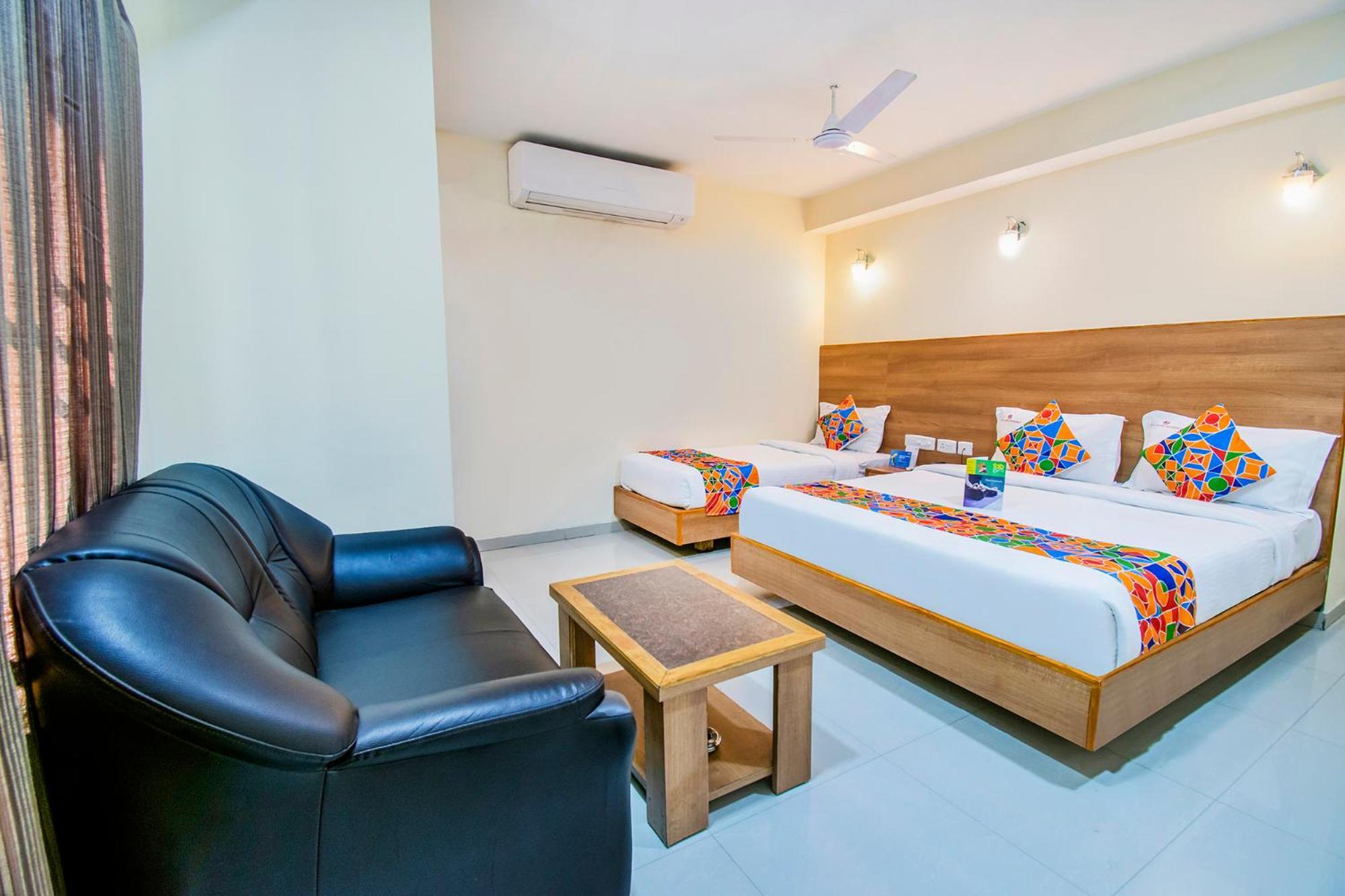 Fabhotel Jansi Deluxe - Nr Gandhipuram Bus Stand Κοϊμπατόρε Εξωτερικό φωτογραφία