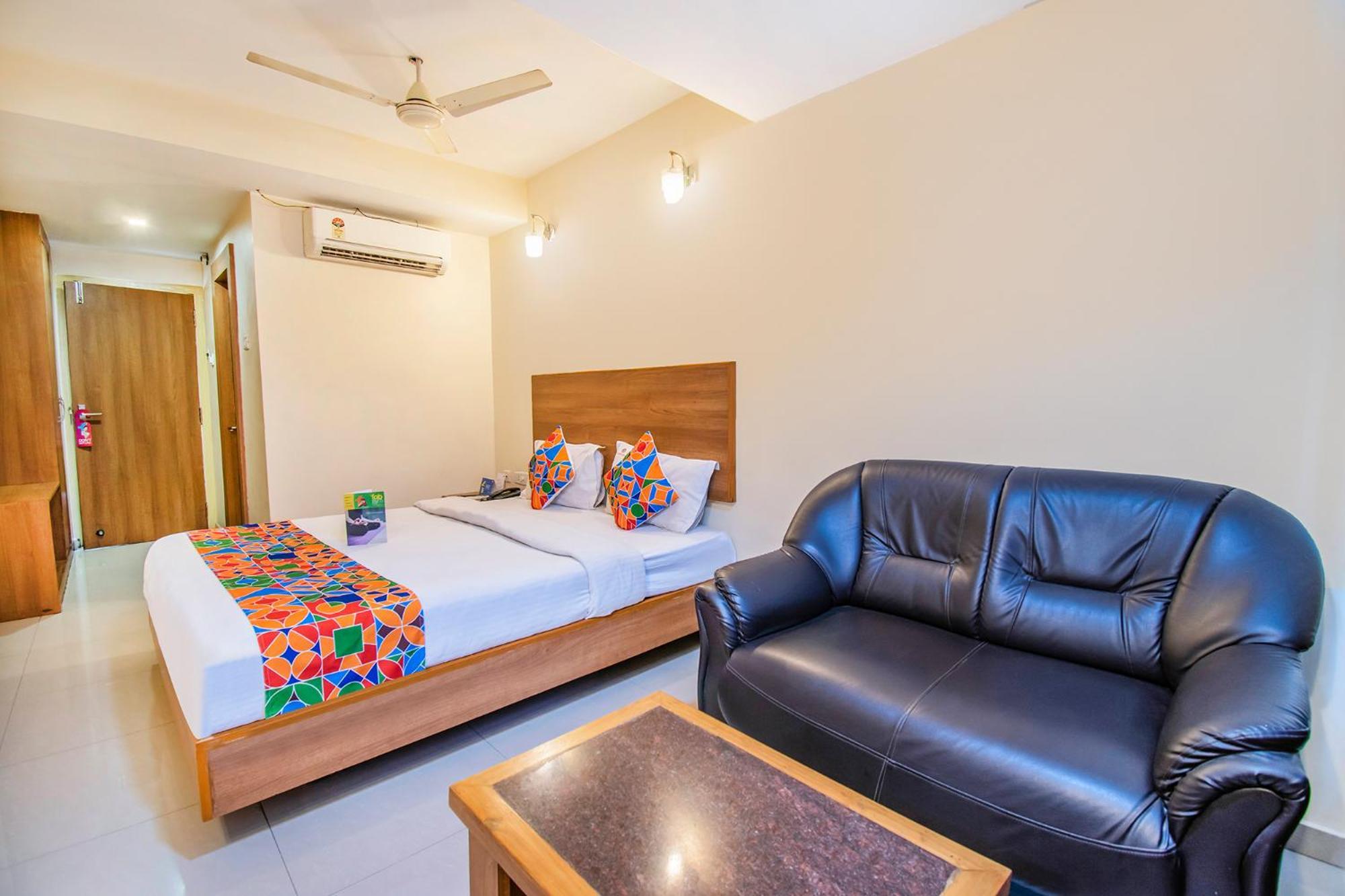 Fabhotel Jansi Deluxe - Nr Gandhipuram Bus Stand Κοϊμπατόρε Εξωτερικό φωτογραφία