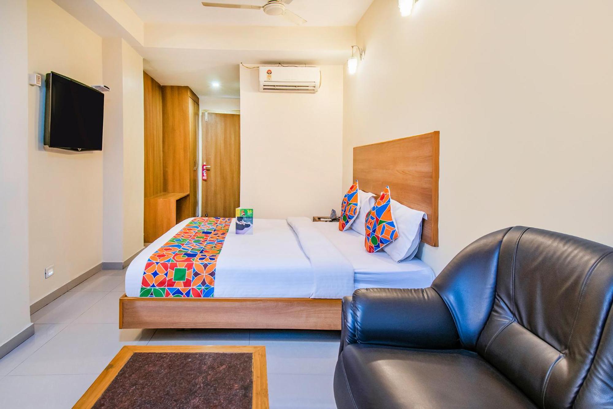 Fabhotel Jansi Deluxe - Nr Gandhipuram Bus Stand Κοϊμπατόρε Εξωτερικό φωτογραφία